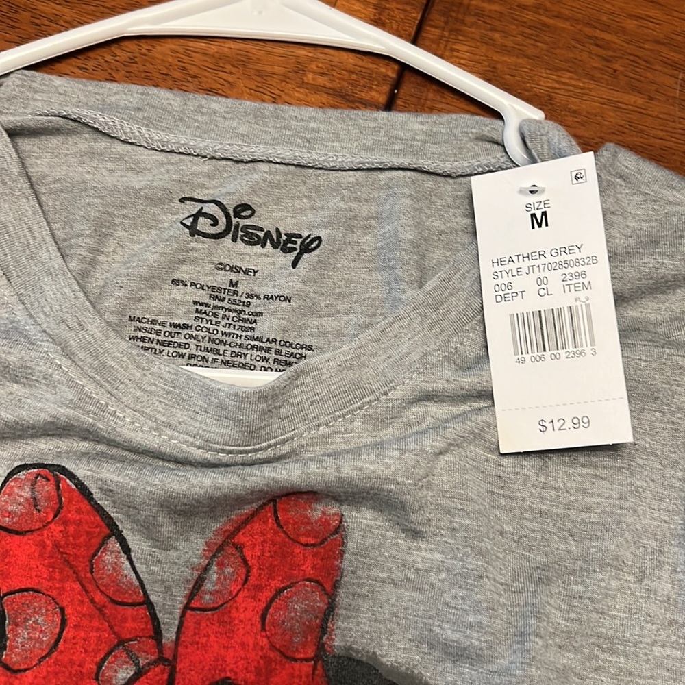 ☀️Minnie Mouse T-shirt☀️ - Picture 7 of 8
